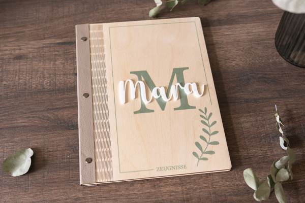 Zeugnismappe mit Initialen personalisiert